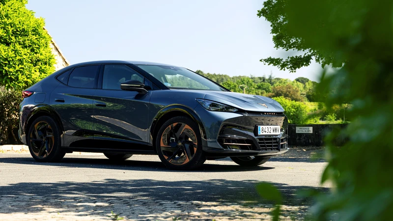 Viajando con un auto eléctrico: el CUPRA Tavascan derriba mitos