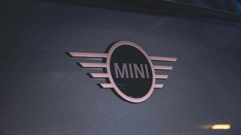 BMW demanda a BYD por el nombre de Mini en Chile