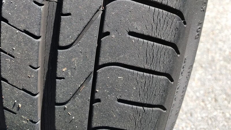 ¿Qué pasa cuando los neumáticos se agrietan?