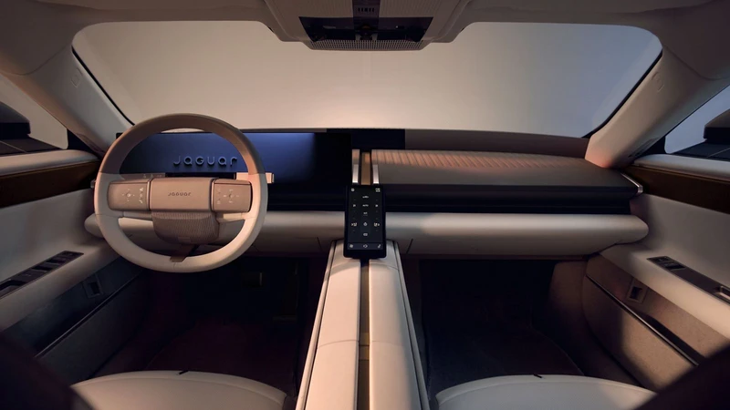 Jaguar nos da un vistazo del interior de su Type 01