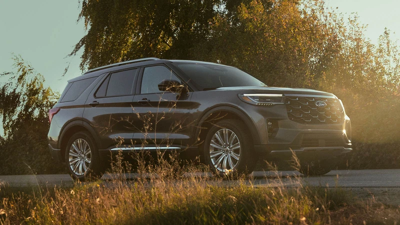 Ford Explorer 2025 llega a Perú con nuevo interior y diseño