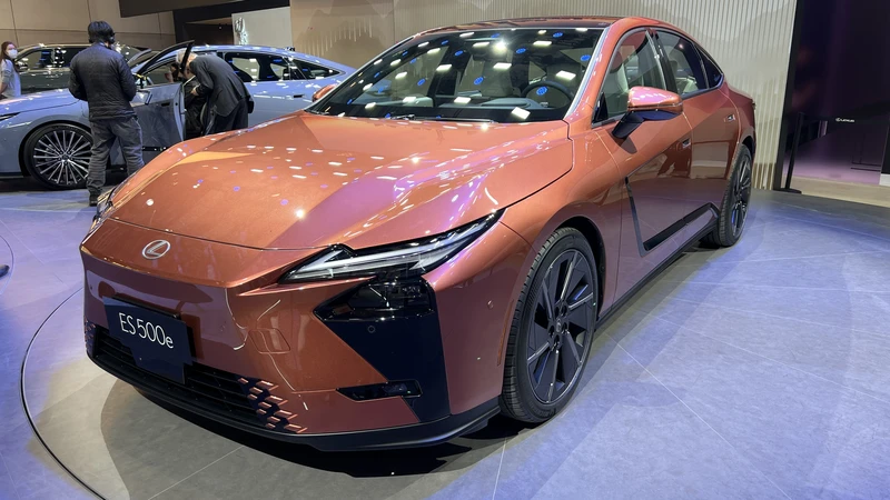 Shanghai 2025: Lexus ES, el renacer de un clásico