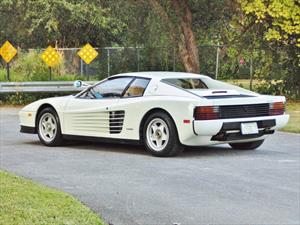 Ferrari Testarossa de Miami Vice a la venta
