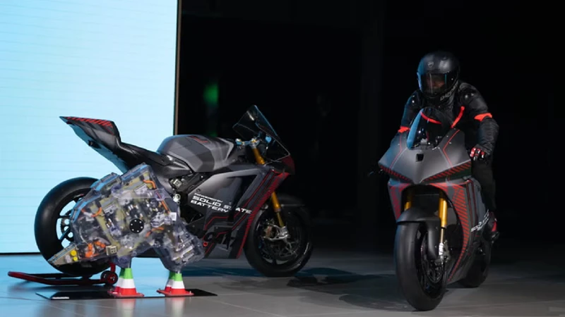 Ducati V21L, la moto eléctrica que utiliza baterías de estado sólido