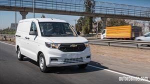 Chevrolet Tornado Van 2022, primer contacto con una eficiente herramienta de trabajo