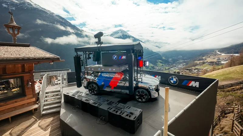 BMW XM Soundmachine convierte al SUV híbrido en una cabina DJ móvil