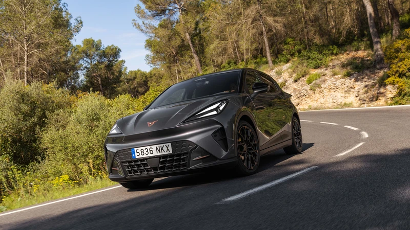 Cupra Raval, manejamos el eléctrico llamado a romper el cerco