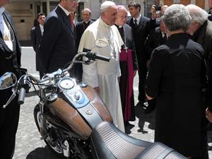 Venden una de las Harley Davidson del Papa Francisco