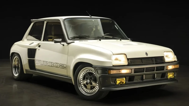 Este Renault 5 Turbo tiene motor rotativo, y puede ser tuyo