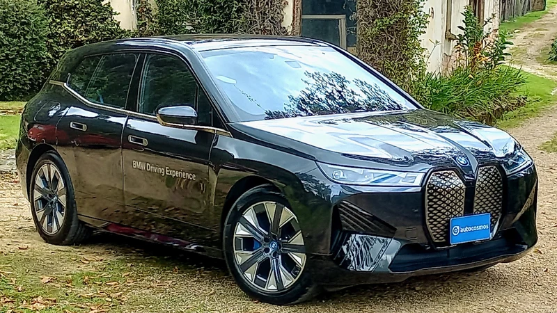BMW iX a prueba, propuesta de movilidad eléctrica tan refinada como impactante