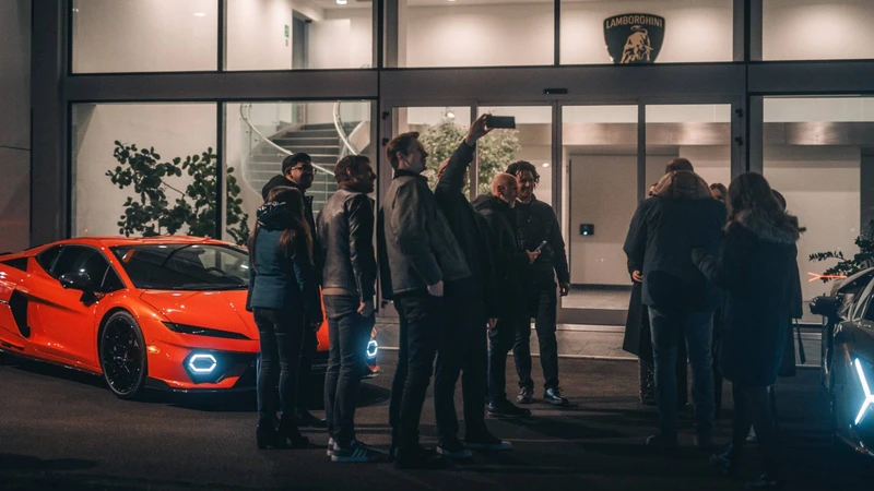 "The Dinner", el video navideño de Lamborghini donde reconoce a sus trabajadores