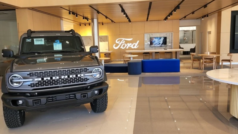 Ford de México inaugura la primera distribuidora bajo el concepto de Ford Signature 1.1