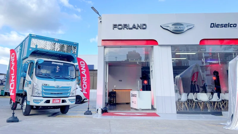 Forland y Dieselco inauguran nueva vitrina en Duitama