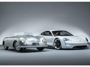 Porsche festeja 70 años de crear autos deportivos 