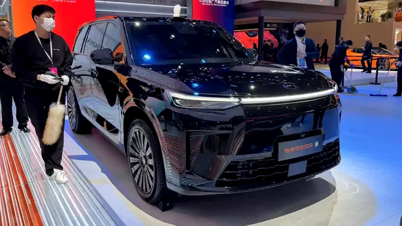 Shanghái 2025: GAC S9, un híbrido enchufable con lo mejor de la tecnología de CATL y Huawei