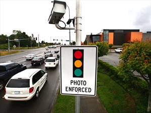 Estudio demuestra que las cámaras en los semáforos salvan vidas 