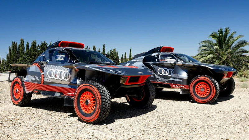Audi Sport muestra al mejorado RS Q e-tron E2 para atacar el Rally Dakar