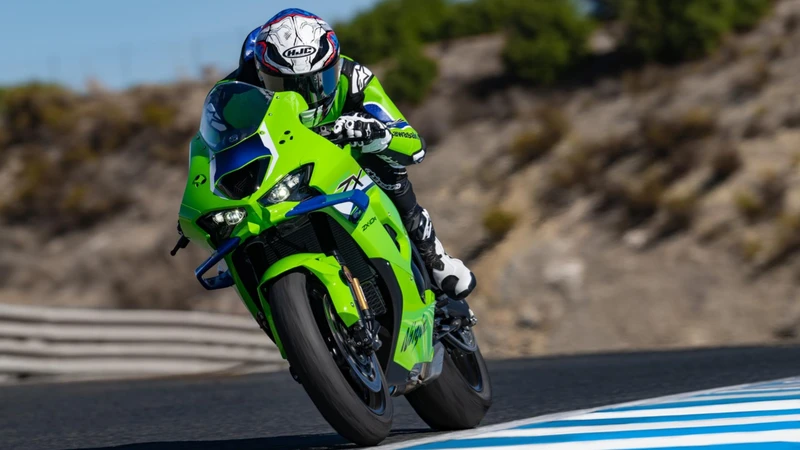 Bridgestone y Kawasaki elevan el desempeño de la Ninja ZX-10R con su neumático Battlax RS12
