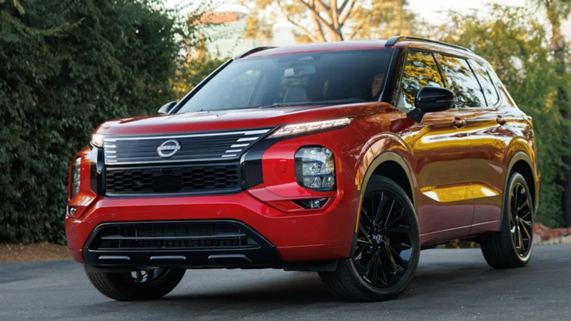 Nissan Rogue PHEV 2026, la nueva SUV híbrida basada en Mitsubishi Outlander ¿Llegará a México?