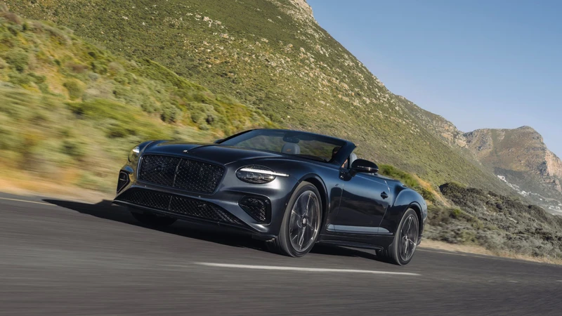 Bentley presentó sus nuevos Continental GT S y GTC S: lujo híbrido con alma Supersports