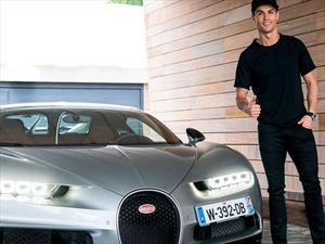 Cristiano Ronaldo recibe su nuevo Bugatti, ahora es un Chiron