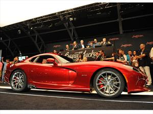 SRT Viper GTS 2013  subastado en 300.000 dólares