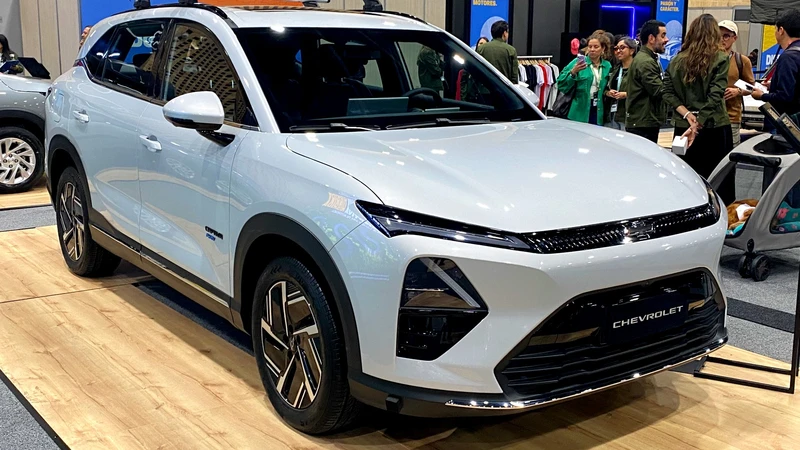 SIA 2025 - Chevrolet Captiva PHEV inicia preventa en Colombia