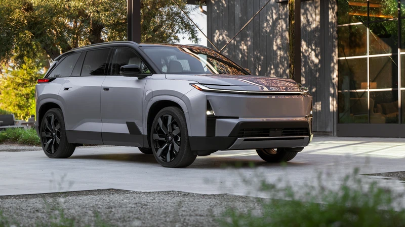 Toyota Highlander 2027 eléctrico: el SUV de tres filas con tecnología para la era BEV