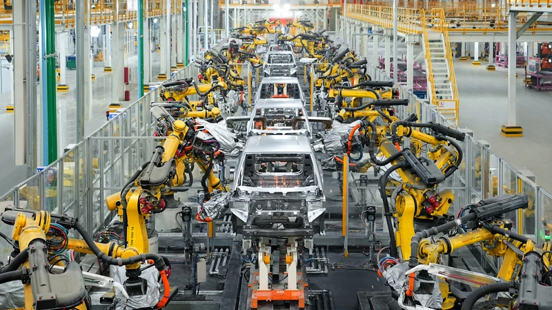 BYD pisa el freno: recortes de producción en China pese a récords de ventas