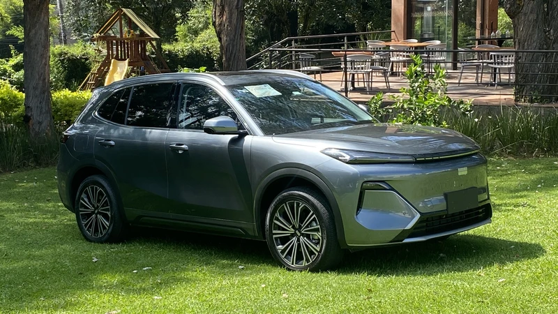 Geely EX5 EM-i 2026, primer contacto en México