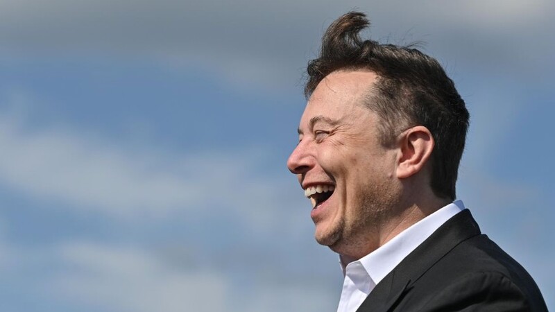 Elon Muk, el fundador y CEO de Tesla, es el segundo más rico del mundo