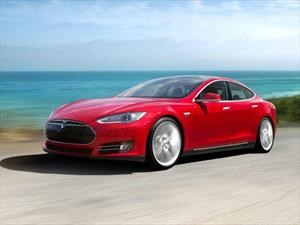 De fierro: Tesla Model S, 400.000 km y ningún problema