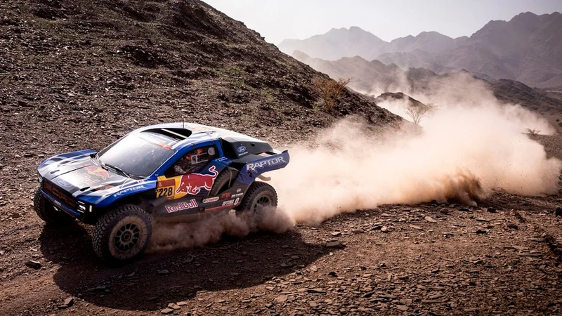 Dakar 2026, etapa 3: Ford lidera en Ultimate y Honda se recupera en motos