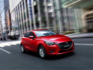 Mazda2 es nombrado Auto del Año 2014 - 2015 en Japón