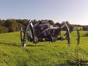 Mantis la araña robótica gigante