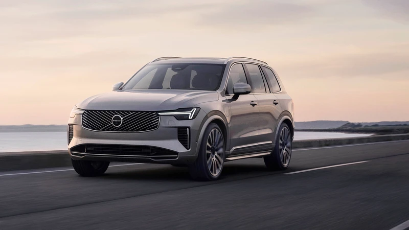 Volvo XC90 2025 demuestra cómo alargar de buena manera el ciclo de vida de un modelo