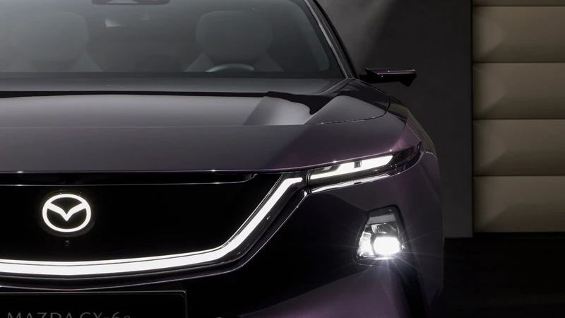 Mazda revela nuevos detalles del CX-6e previo a su lanzamiento europeo