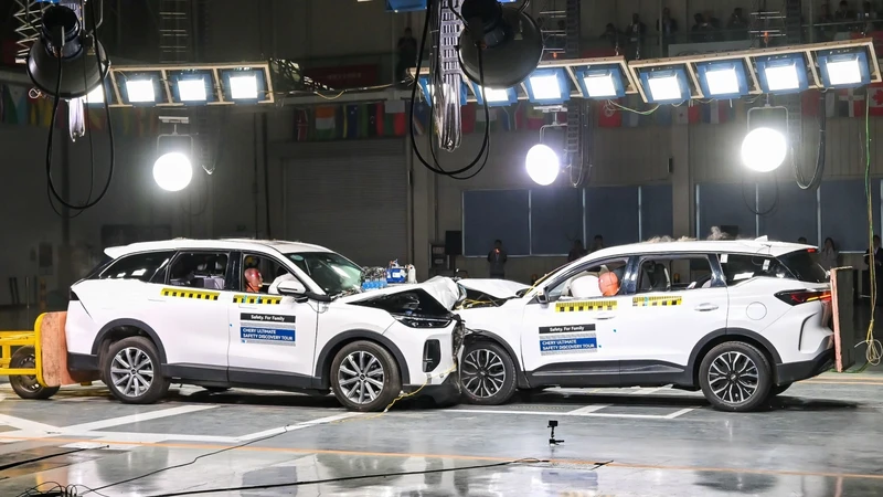 Chery Tiggo 9 supera prueba de choque múltiple con impactos simultáneos