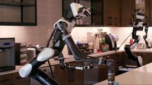 Este robot de Toyota tiene la destreza de un humano y, más aún, capacidad de aprendizaje