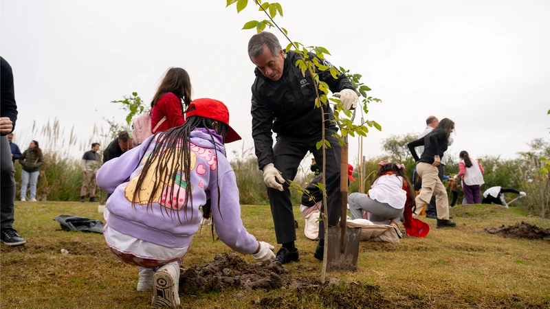 Toyota Argentina hizo una nueva plantación en su Reserva Natural por el Mes del Ambiente