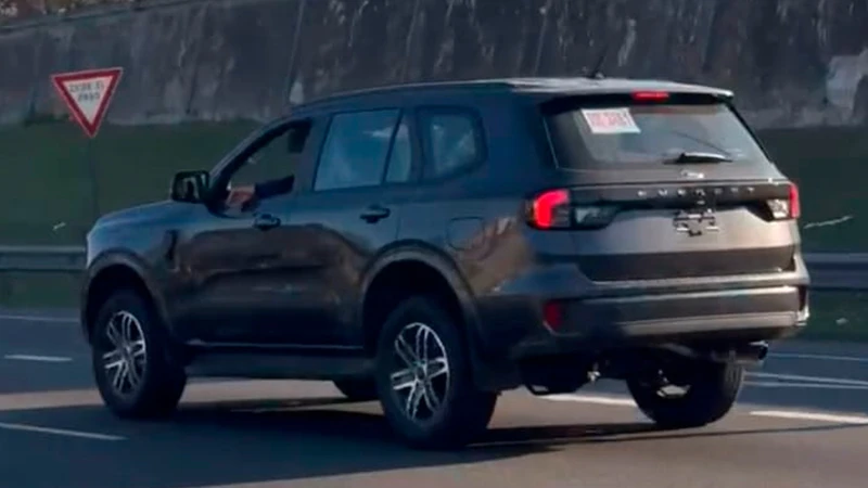 La Ford Everest podría sumar una nueva versión en Argentina