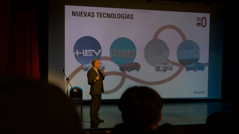 Toyota hizo una jornada de capacitación sobre la energía argentina