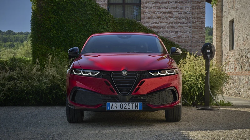 Alfa Romeo Tonale PHEV 2027, vuelve recargada y mejorada