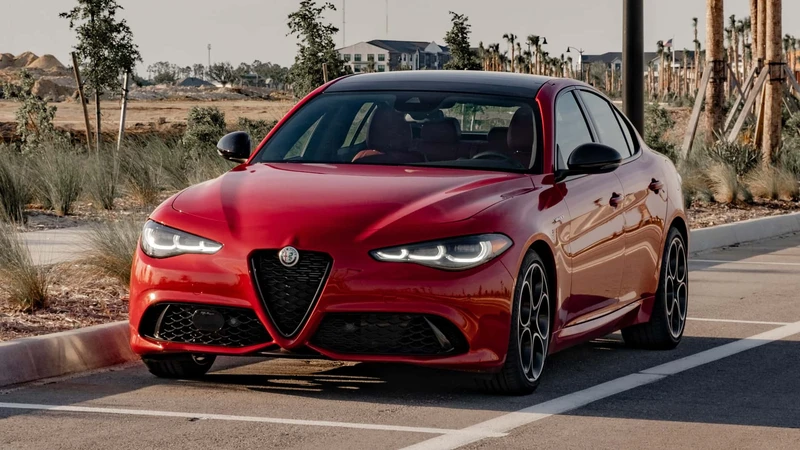 Alfa Romeo seguiría con motores de gasolina si la gente lo pide