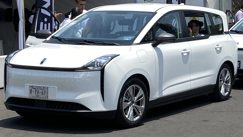 SEV E-NAT 2023 llega a México, una nueva minivan eléctrica