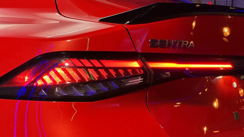 Prueba de manejo: Nissan Sentra 2026, más tecnología y una CVT que busca recuperar confianza