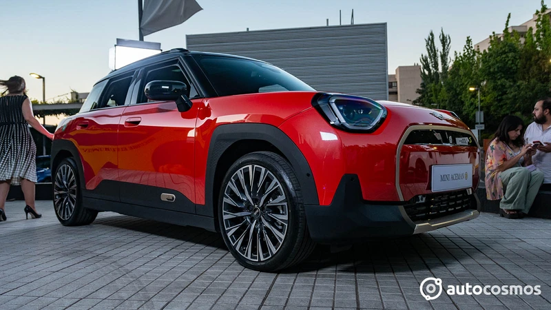 MINI Aceman en Chile, el "as" de la marca inglesa para ganar en la mesa de los eléctricos