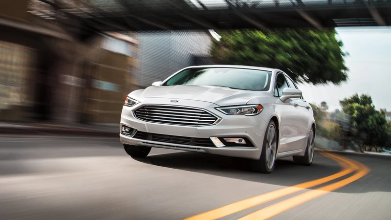 ¿Regresan los sedanes de Ford? Esto dijo su CEO