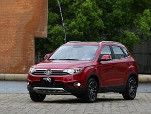 FAW vuelve a la carga con el SUV R7