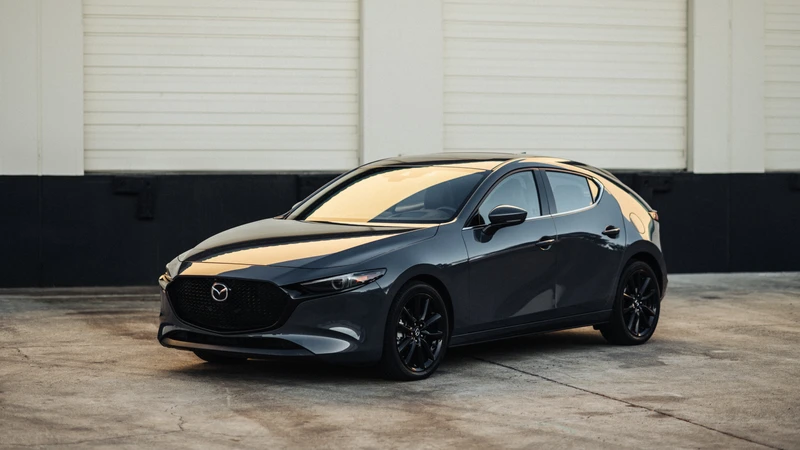 Mazda llama a revisión más de 170 mil unidades, checa si alguna es en México